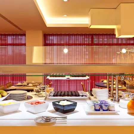 ホテル Mercure Centro 4*